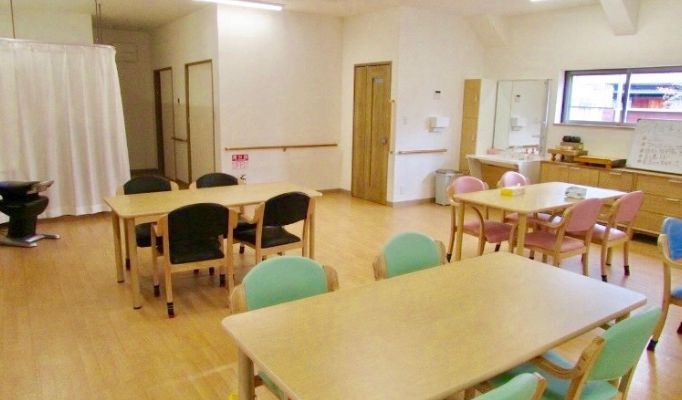 こさかデイサービスにて介護業務全般 東大阪 求人