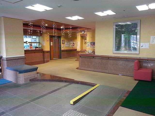 枚岡駅近く、介護士の募集 東大阪 求人