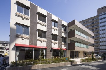 施設の入所者・職員等に提供する食事の調理補助全般 東大阪 求人