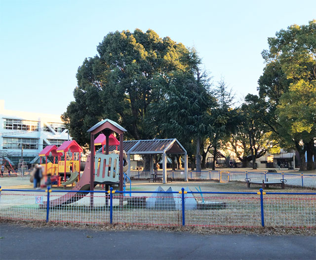 金岡公園の公園維持管理 東大阪 求人