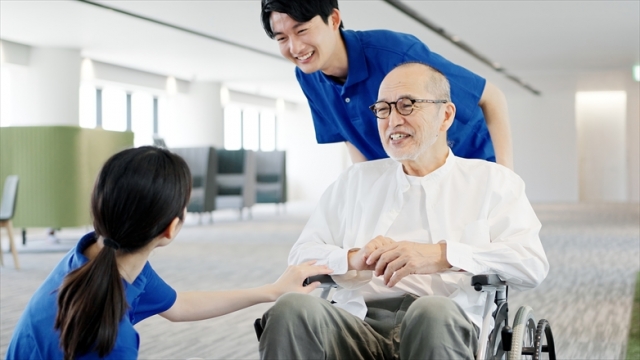 週休3日制!ヘルパーの募集 東大阪 求人