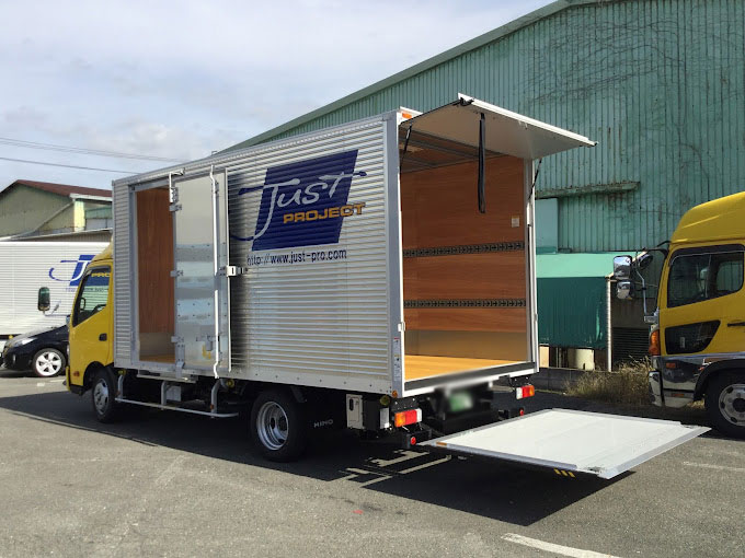 トラック運転手(2トン)の募集 東大阪 求人