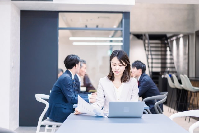 伝票入力、電話応対などの一般事務員の募集 東大阪 求人