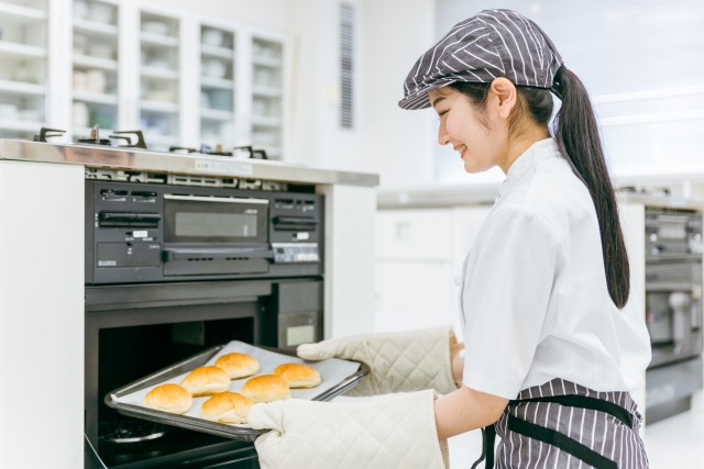 調理補助スタッフ(6時~9時)の募集 東大阪 求人