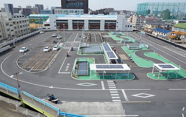 男女ともに歓迎！教習指導員の募集 東大阪 求人