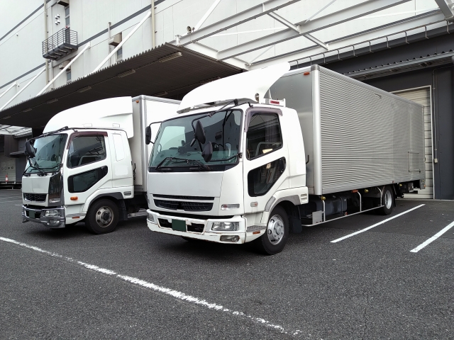 ルート配送(2t:プラスチック板)の募集 東大阪 求人