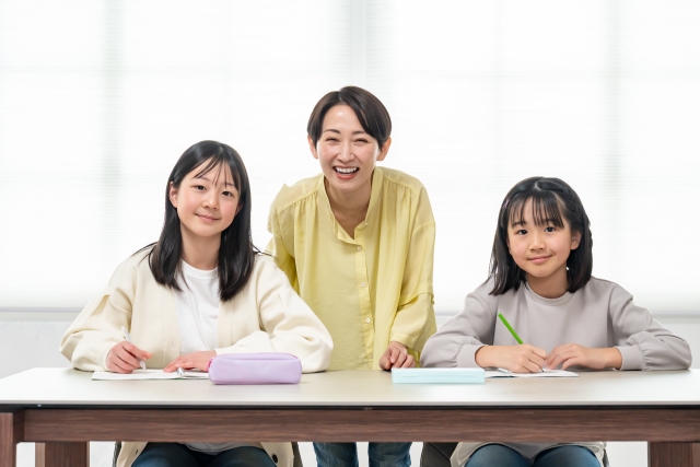 高井田駅前校にてこどもサポート教室の先生、児発管の募集 東大阪 求人
