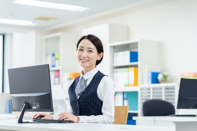 事務取扱スタッフ（室内作業）の募集 東大阪 求人