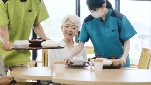 有料老人ホームの配膳担当の募集 東大阪 求人