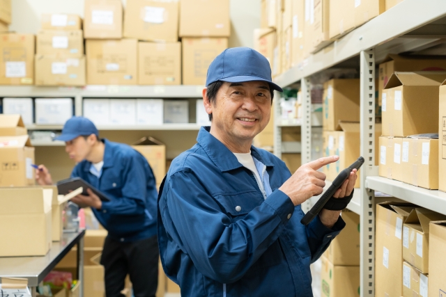 食品の箱詰め、ラベル、シール貼り等の軽作業募集 東大阪 求人