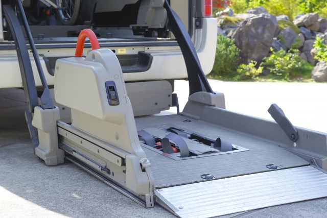 デイサービス利用者送迎および患者送迎の募集 東大阪 求人