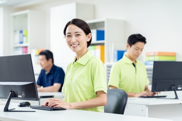 介護老人保健施設 五十忠にて事務職の募集 東大阪 求人