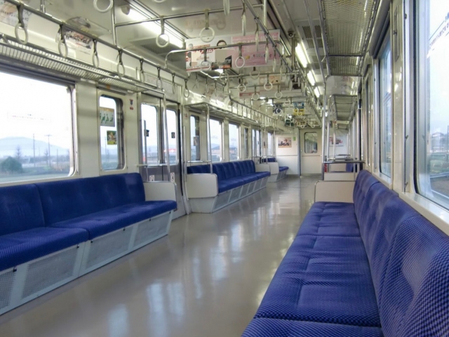 近鉄電車内の広告類取替作業の募集 東大阪 求人