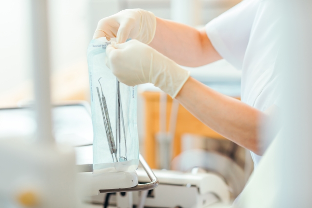 歯科医院での洗浄業務の募集 東大阪 求人