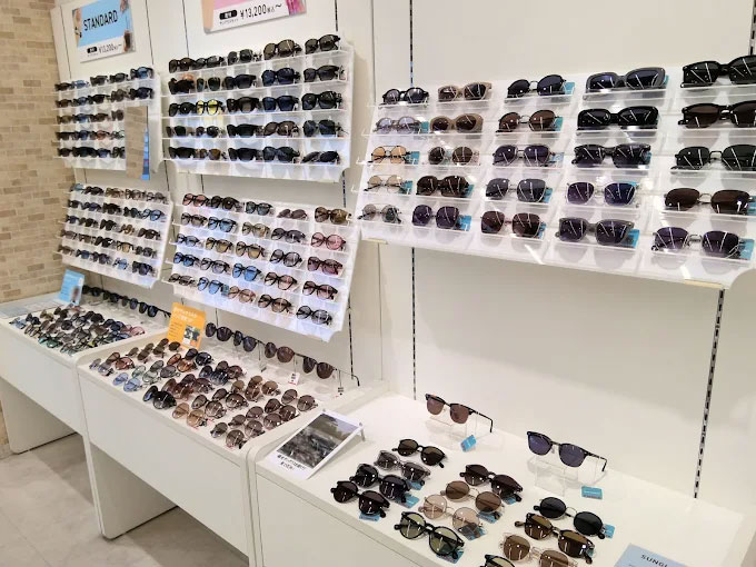 眼鏡市場フレスポ東大阪店にて店舗スタッフ募集 東大阪 求人