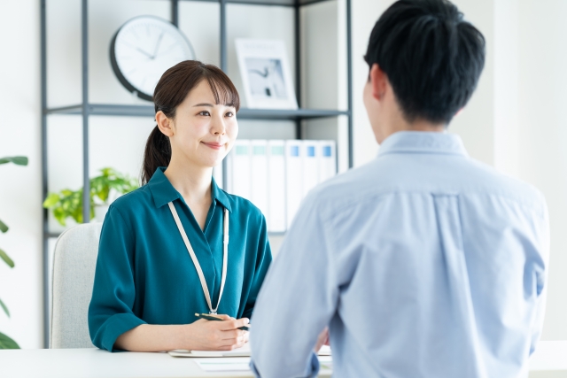 認知デイサービスの生活相談員の募集 東大阪 求人