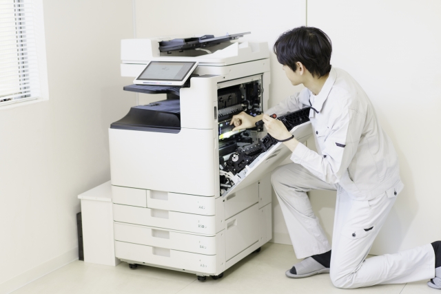 カスタマエンジニアの募集 東大阪 求人