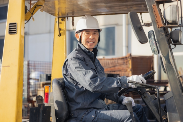 リフト作業及び倉庫管理の募集 東大阪 求人
