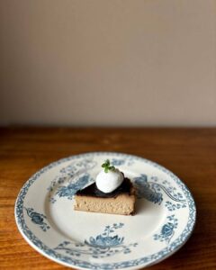 6月29、30日販売予定の「カフェ・オ・レ.バスクチーズケーキ」