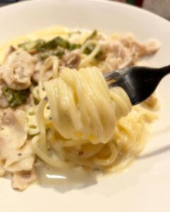 豚肉とおくらのクリームソースパスタ🍝