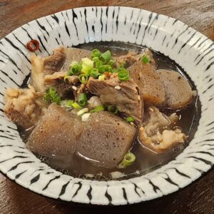 今日はめっちゃ気になっていた八戸ノ里にある｢肉丸｣さんにお邪魔しました。