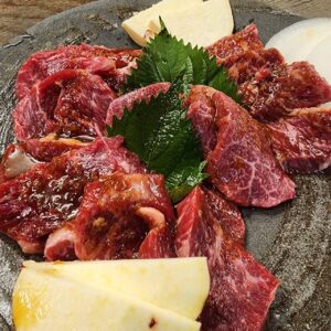 今日はめっちゃ気になっていた八戸ノ里にある｢肉丸｣さんにお邪魔しました。