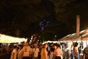 枚岡神社をライトアップ 夏灯しの夢まつり