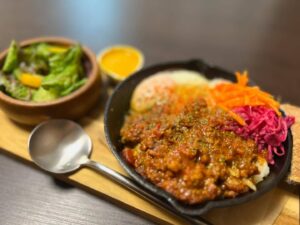 キーマカレー🍛目玉焼きのせ🍳