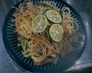 すだち香る！シーアスパラと国産豚のパスタ🍝！