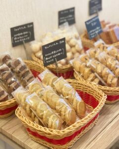 「焼き菓子の販売再開のお知らせ」