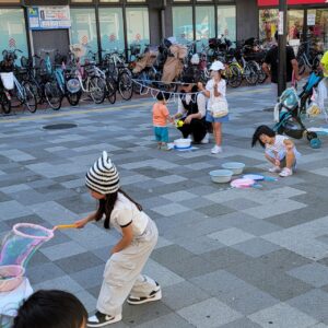 『Soar up 東大阪 』 10月13日【東大阪市熱血取材】俊徳道駅前交通広場「みんなでしゃぼん玉遊び 」に行ってきました。