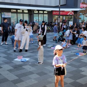 『Soar up 東大阪 』 10月13日【東大阪市熱血取材】俊徳道駅前交通広場「みんなでしゃぼん玉遊び 」に行ってきました。