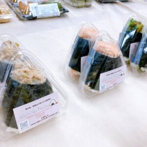 わくわく広場リノアス八尾店にも、おにぎり並べてきました〜🍙🍙🍙🍙