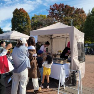 『Soar up 東大阪 』 11月10日【東大阪市熱血取材】東大阪市花園ラグビー場の花園中央公園にて開催されました「第２回ゆめのちからマルシェ」に行ってきました。