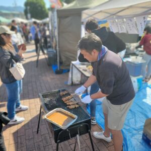 『Soar up 東大阪 』 11月3日【東大阪市熱血取材】東大阪市東花園にある花園ラグビー場花園中央公園で開催されました「食いだおれ祭り」1日目に行ってきました。