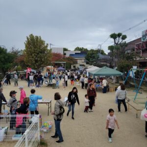 『Soar up 東大阪 』 11月17日【東大阪市熱血取材】東大阪市岩田公園で開催されました「第2回朝市ENマルシェ」に行ってきました。