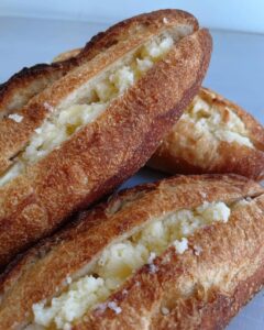 今週のどこかで 即完売したチョコレートのパン を装い新たに販売します