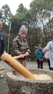 『Soar up 東大阪』2月11日枚岡神社お餅つき大会