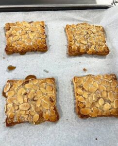 自家焼成フロランタンラスクのご紹介です😊