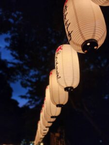 灯りとグルメで夏の締めくくり！「夏灯しの夢まつり2025」