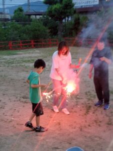 神田広場納涼夏祭り！手持ち花火で夏の思い出づくり