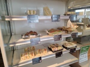 河内小阪で愛されている２つのカレーパン「VIE DE FRANCE 小阪店」