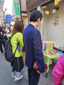かわち花園100円笑店街