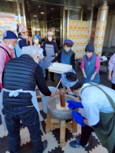 アーバンケア島之内「もちつき大会」