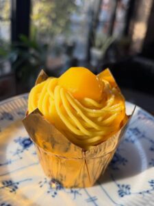 今週の週末デザートは黄色いモンブラン