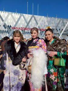 令和八年東大阪二十歳の記念式典が晴天の中開催されました。