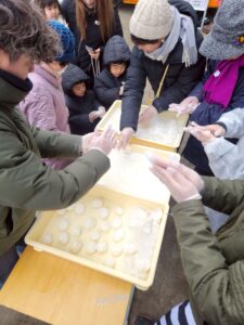 雪の中でも笑顔あふれる一日　2/8（日）開催「ご縁つながる花むすび市」