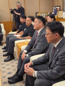 近鉄花園ライナーズ 東大阪市長表敬訪問